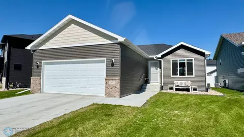 5477 11th St W, West Fargo, ND 58078