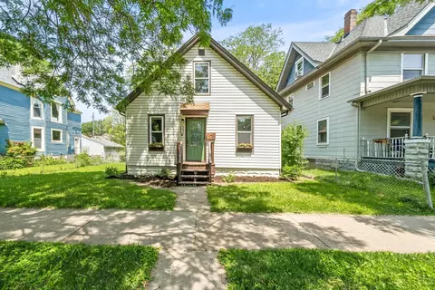 271 Harrison Ave, Saint Paul, MN 55102