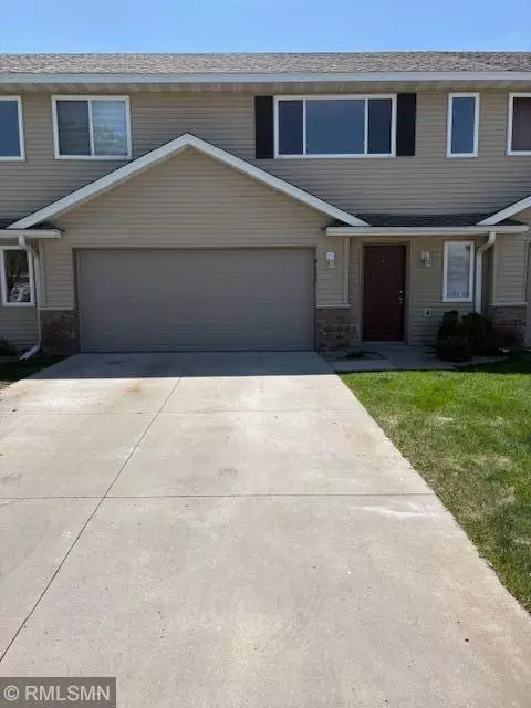 6839 Gingham Ct, Monticello, MN 55362