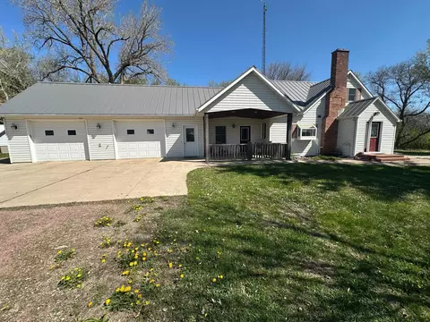 22451 340th Ave, Revere, MN 56166