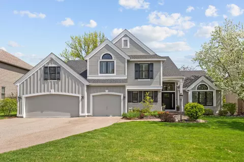 3744 Woodland Trl, Eagan, MN 55123