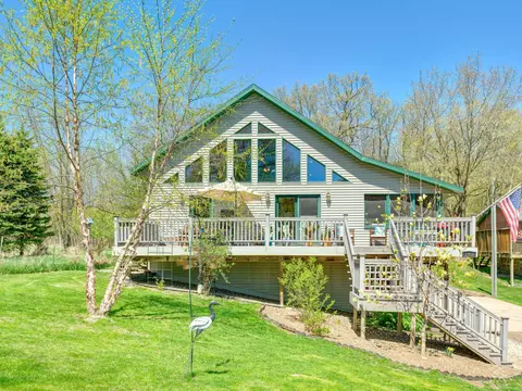 1351 Lone Pine Ln, Amery, WI 54001