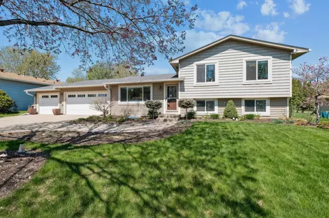 1709 Monticello Ave, Eagan, MN 55122