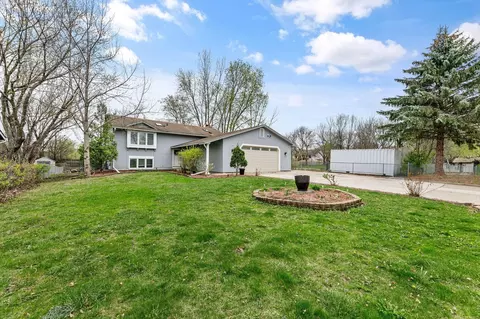 4253 W 140th St, Savage, MN 55378