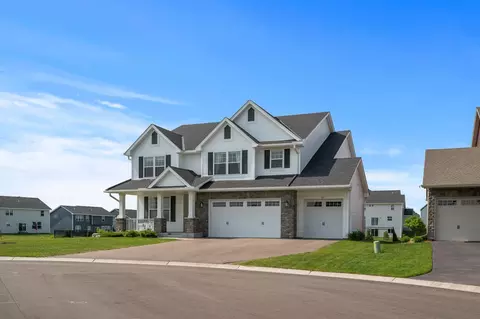 825 Spancil Hill Vw, Woodbury, MN 55129