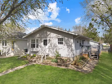 709 6th St SW, Little Falls, MN 56345