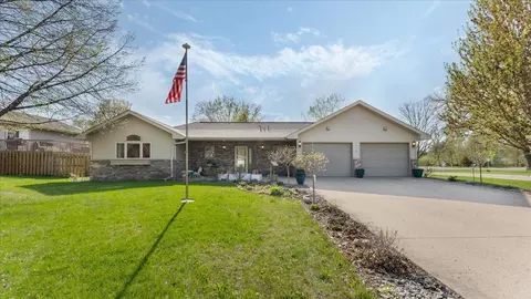 314 5th Ave, Spicer, MN 56288