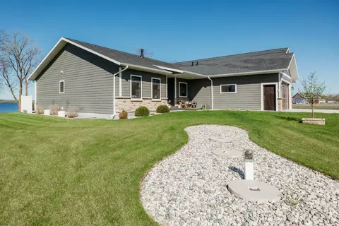 Exterior - 46361 Nitche Lake Rd, Perham, MN 56573 photo 4 of 22