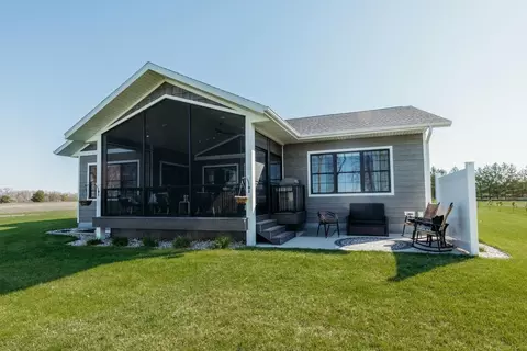 Exterior - 46361 Nitche Lake Rd, Perham, MN 56573 photo 7 of 22
