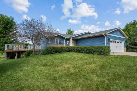 35961 150th St, Waseca, MN 56093