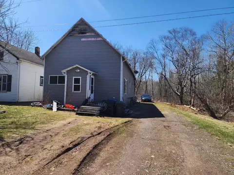 208 Pioneer Dr, Wrenshall, MN 55797