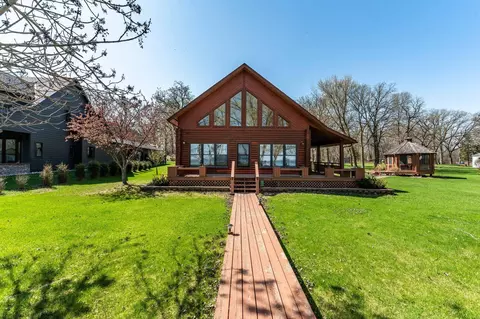 37009 Blarney Beach Rd, Battle Lake, MN 56515