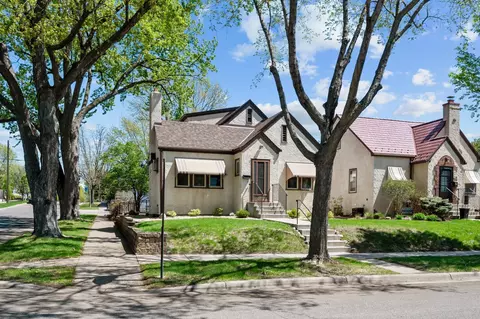 304 Warwick St, Saint Paul, MN 55105