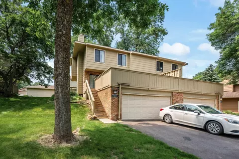 2113 Marquis Rd, Golden Valley, MN 55427