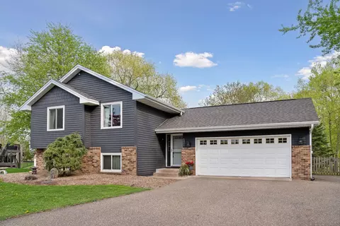 6821 Black Duck Cir, Lino Lakes, MN 55014