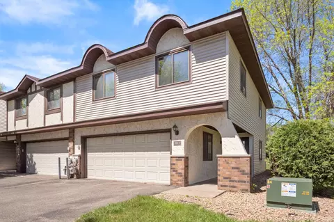 8515 Maplebrook Pkwy N, Brooklyn Park, MN 55445