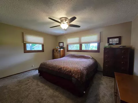 Bedroom - 1085 20th St, Windom, MN 56101 photo 1 of 5