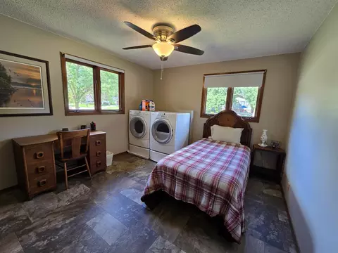 Bedroom - 1085 20th St, Windom, MN 56101 photo 4 of 5