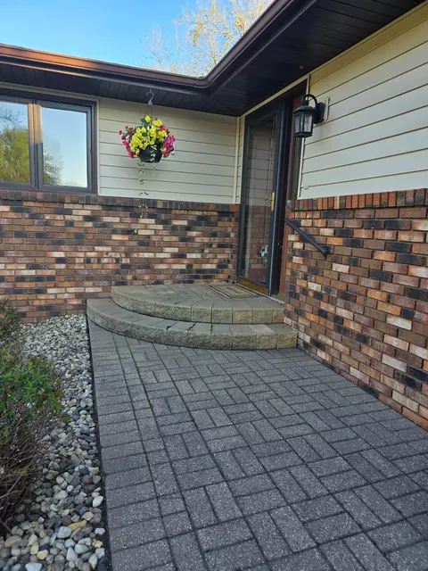 Exterior - 1085 20th St, Windom, MN 56101 photo 3 of 8