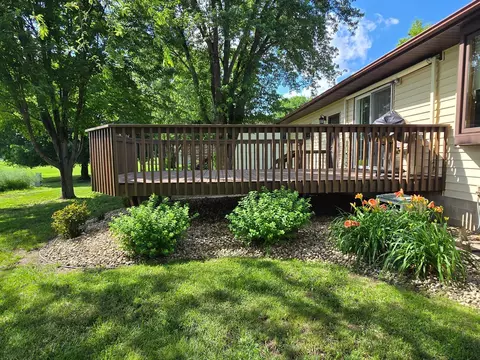 Exterior - 1085 20th St, Windom, MN 56101 photo 7 of 8
