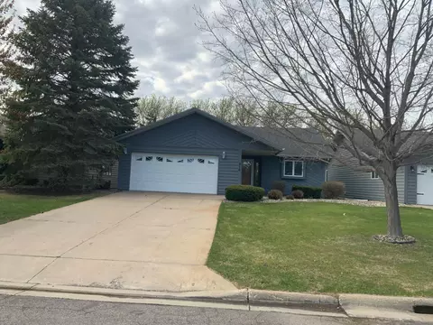 216 River Oaks Dr, Cold Spring, MN 56320