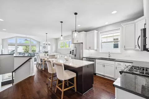 8172 Virginia Ln, Savage, MN 55378