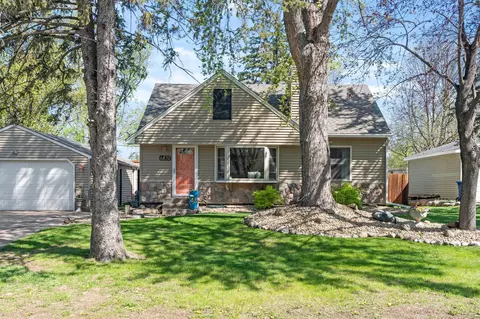 1832 Cedar Dr, New Brighton, MN 55112