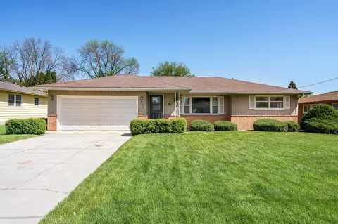 418 E Park St, Owatonna, MN 55060