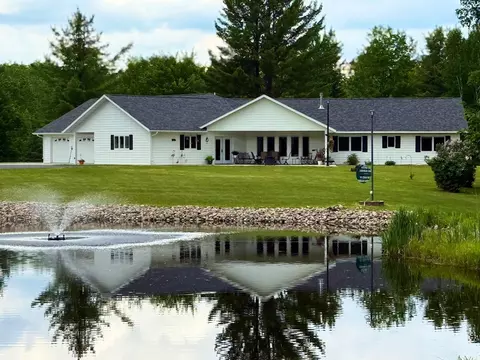 27722 Mallum Dr, Bovey, MN 55709