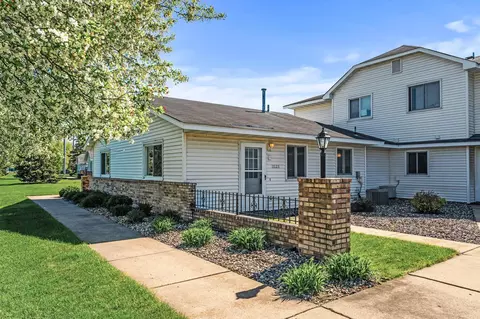 11123 Drake St NW, Coon Rapids, MN 55433