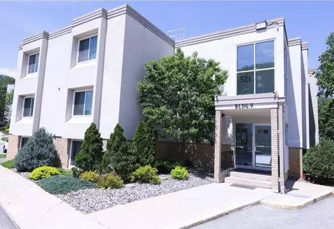 521 19th St NW #33, Rochester, MN 55901
