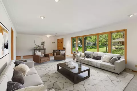 5212 Colonial Dr, Golden Valley, MN 55416