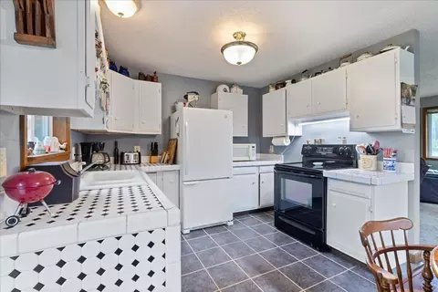 Kitchen - 35318 Rice Rapids Rd, Bigfork, MN 56628 photo 1 of 1