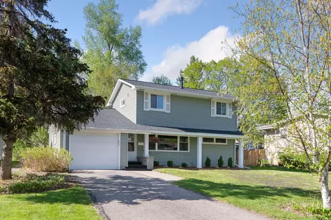 550 Wheeler Dr, Excelsior, MN 55331