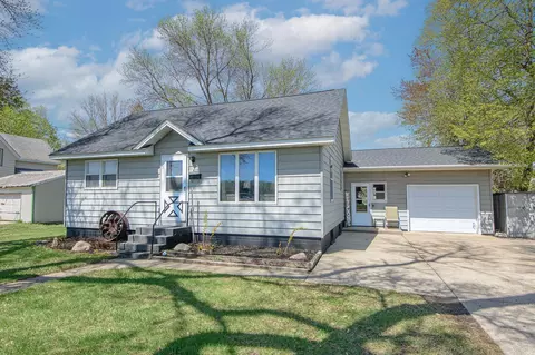 413 2nd St S, Cold Spring, MN 56320