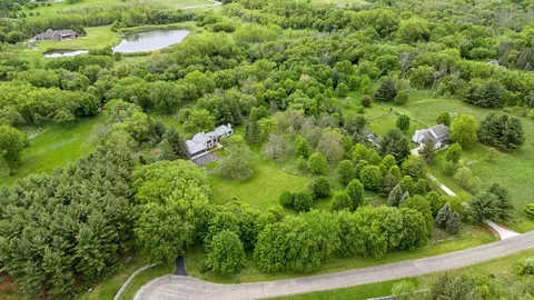 5510 Heather Dr SW, Rochester, MN 55902