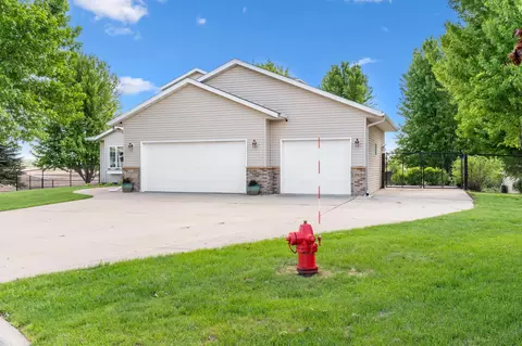 2032 Westwood Dr, Faribault, MN 55021 photo 3