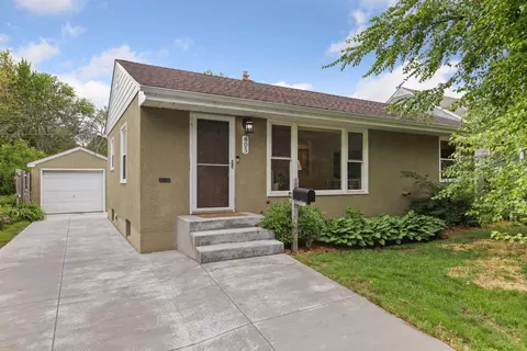 805 California Ave W, Saint Paul, MN 55117