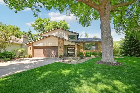 980 Southview Dr, Hastings, MN 55033