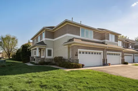 10531 Bay View Ln, Woodbury, MN 55129