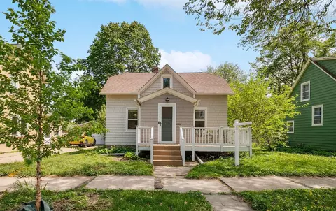 796 Cherokee Ave, Saint Paul, MN 55107