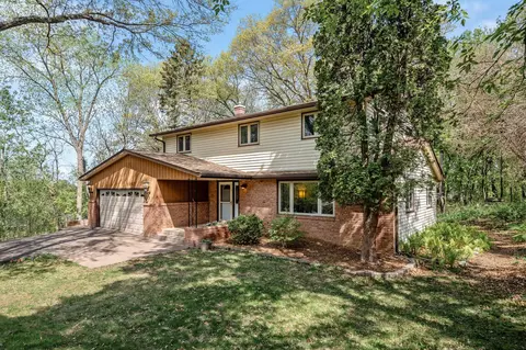 2307 Stillwater Ave E, Maplewood, MN 55119