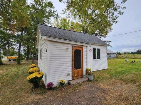 3996 Main St, Kettle River, MN 55757