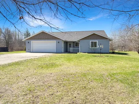 1359 Averi Cir NW, Bemidji, MN 56601