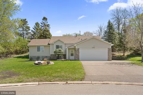 6744 13th Street Ct N, Oakdale, MN 55128