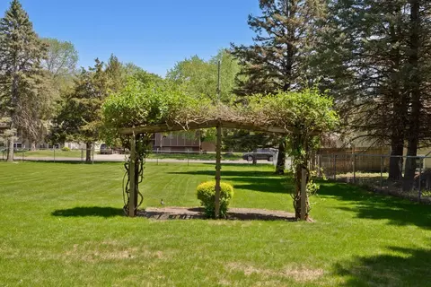 431 10th Ave SE, Faribault, MN 55021 photo 3