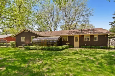 431 10th Ave SE, Faribault, MN 55021 photo 2