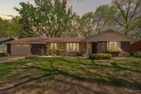431 10th Ave SE, Faribault, MN 55021