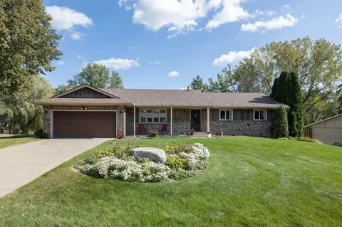 13420 Fairlawn Ct, Apple Valley, MN 55124