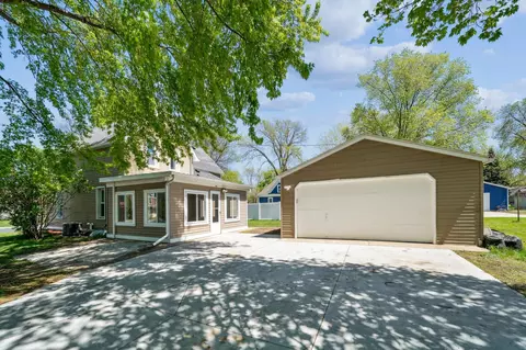 506 3rd Ave E, Shakopee, MN 55379
